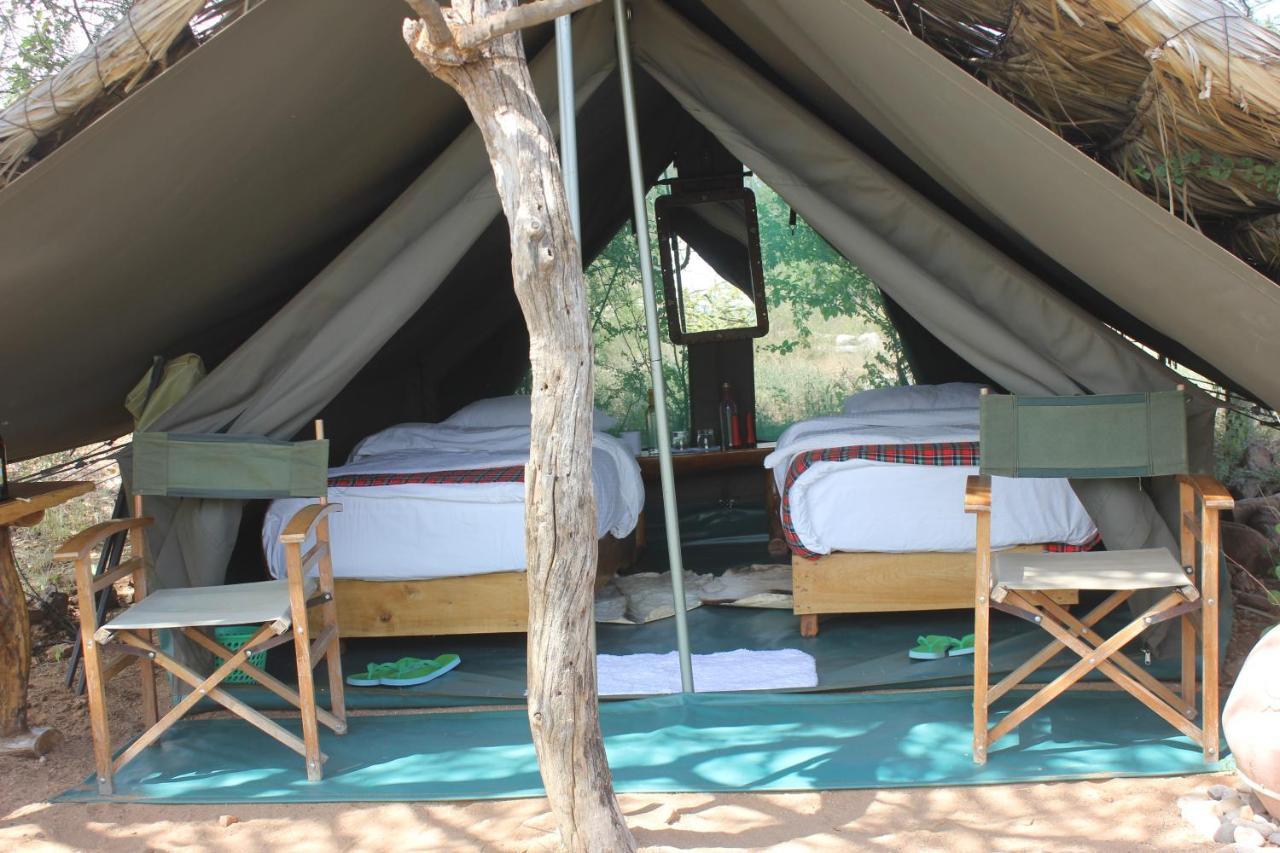 Lion'S Cave Camp, Samburu Vila Archers Post Exterior foto