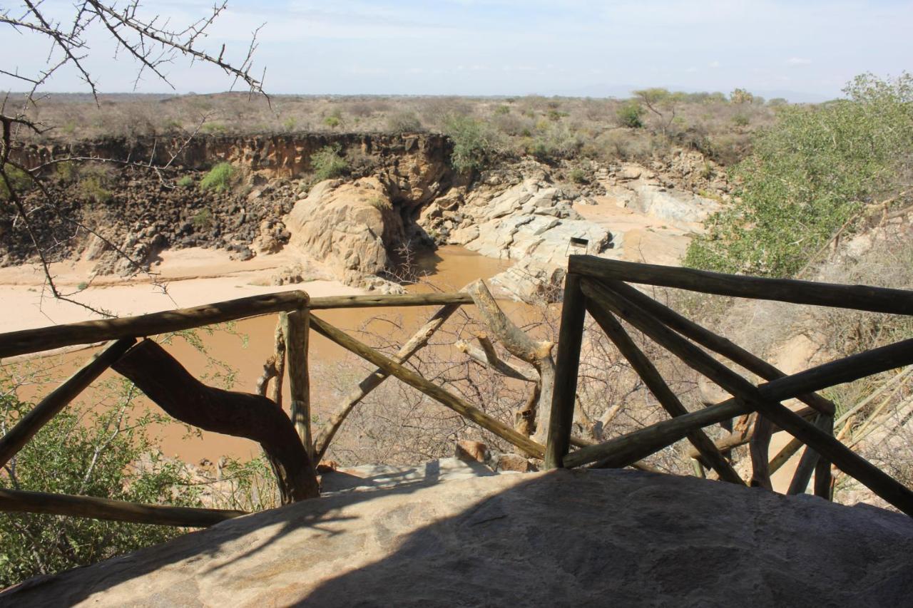 Lion'S Cave Camp, Samburu Vila Archers Post Exterior foto