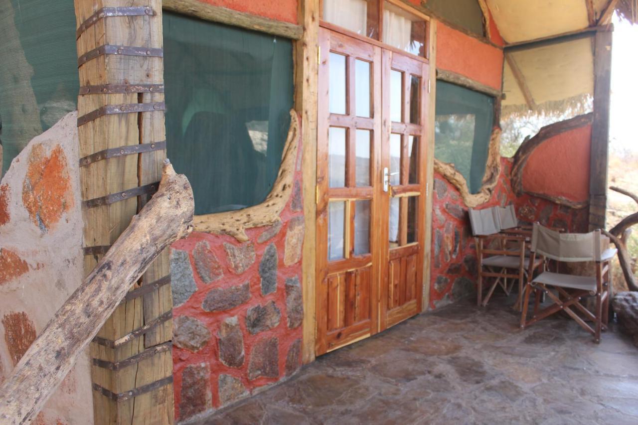 Lion'S Cave Camp, Samburu Vila Archers Post Exterior foto