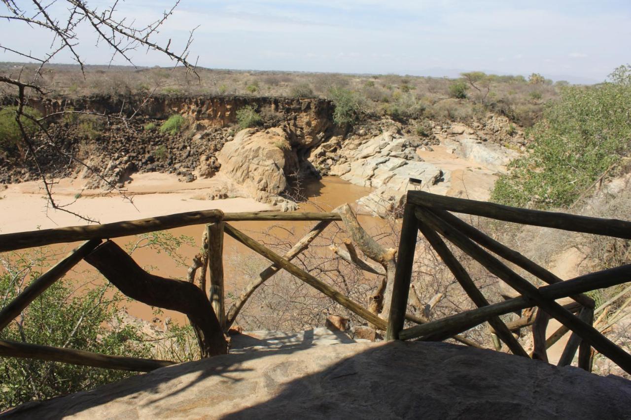 Lion'S Cave Camp, Samburu Vila Archers Post Exterior foto