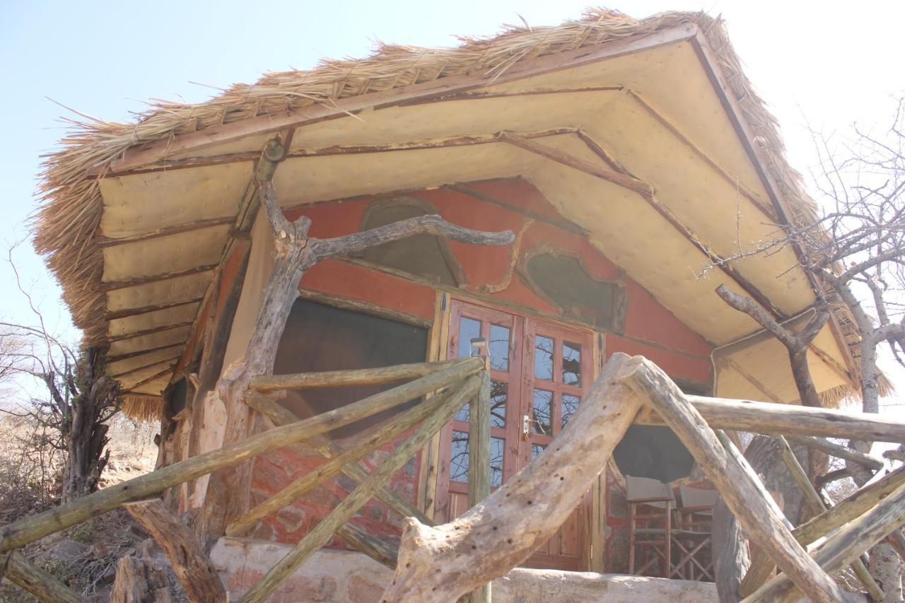 Lion'S Cave Camp, Samburu Vila Archers Post Exterior foto
