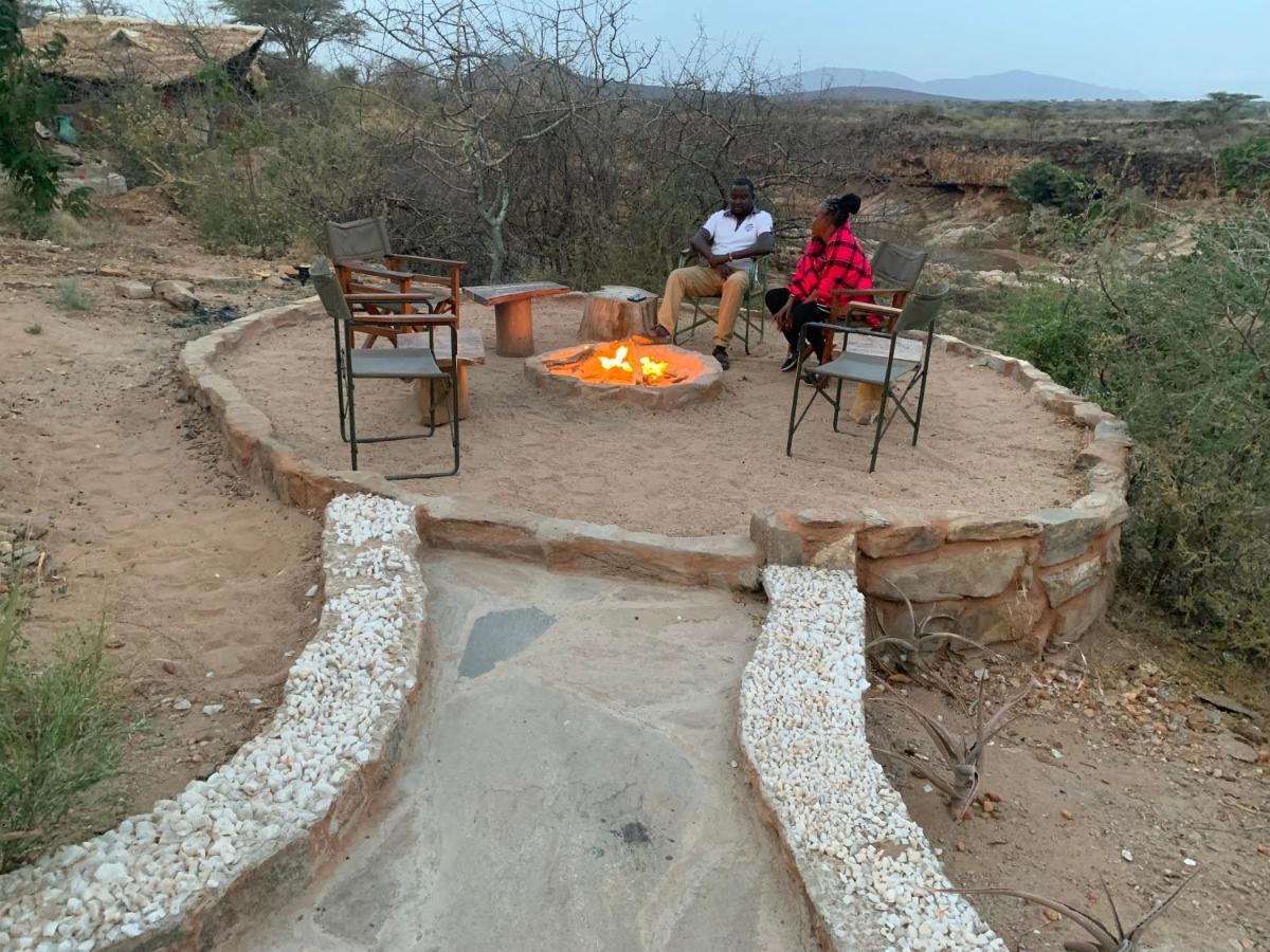 Lion'S Cave Camp, Samburu Vila Archers Post Exterior foto