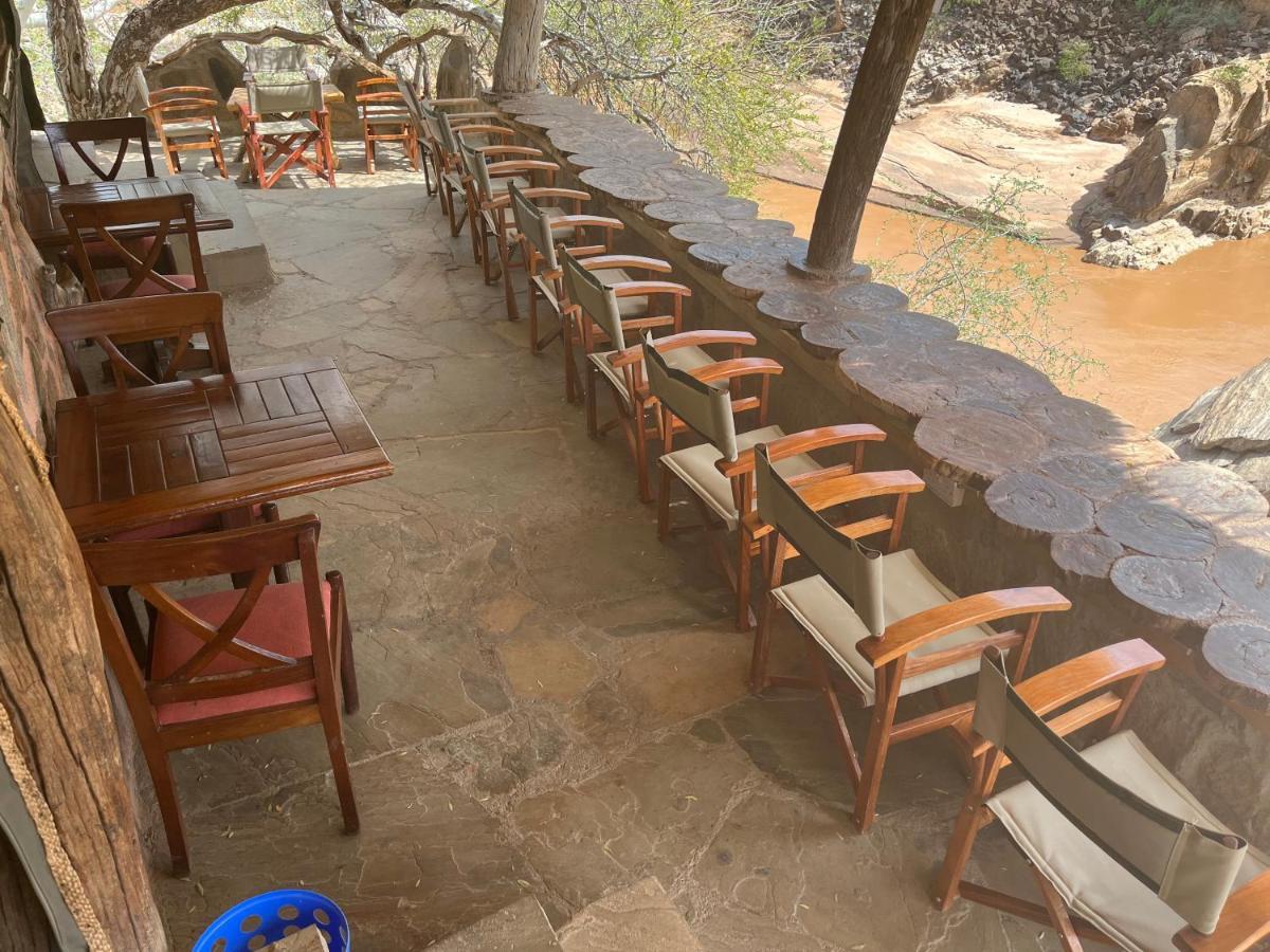 Lion'S Cave Camp, Samburu Vila Archers Post Exterior foto