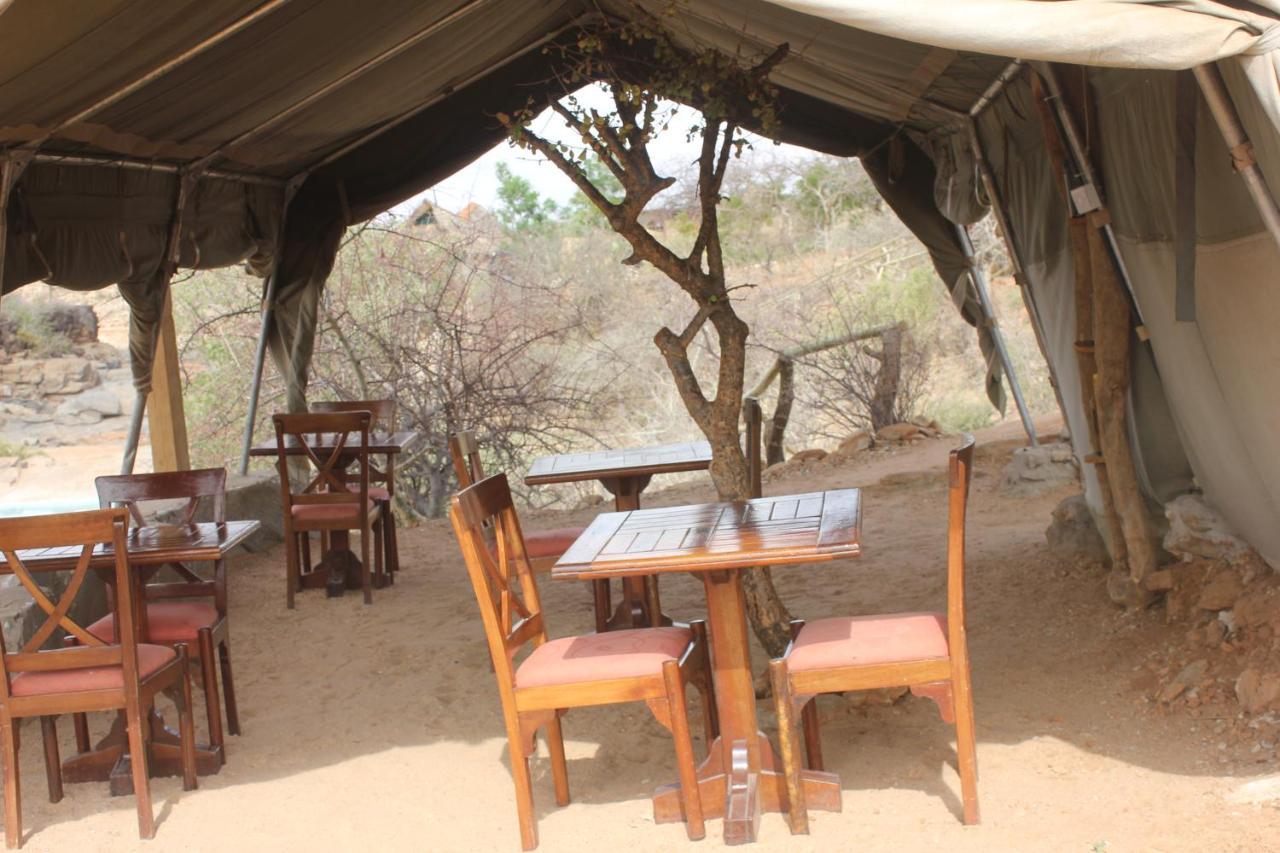 Lion'S Cave Camp, Samburu Vila Archers Post Exterior foto