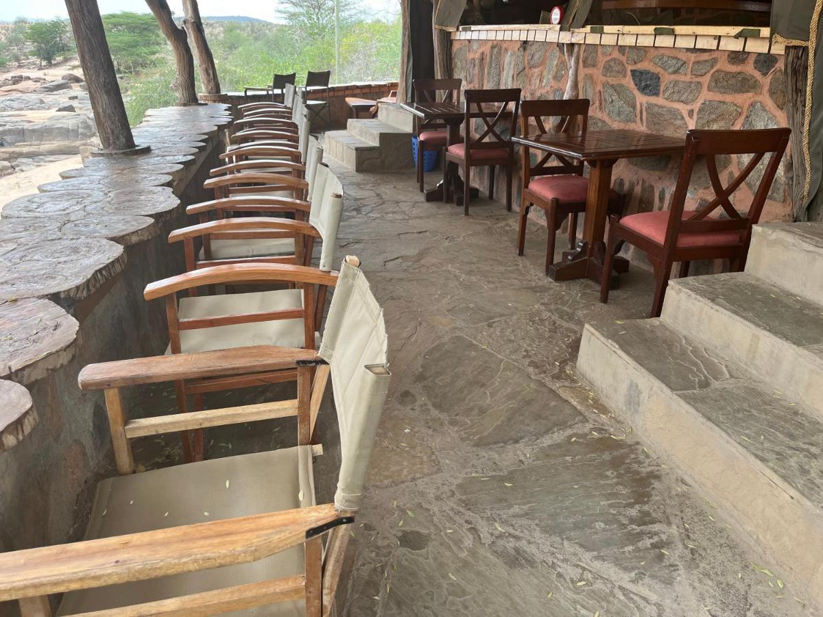 Lion'S Cave Camp, Samburu Vila Archers Post Exterior foto